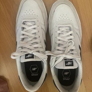 NEW BALANCE SIZE 10
